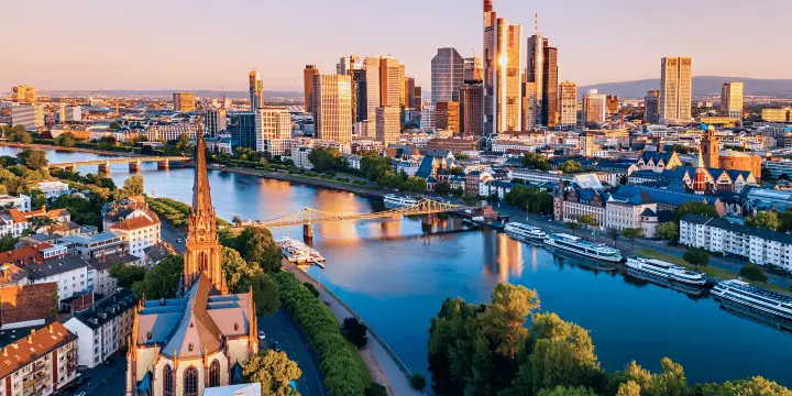Lufthansa: New York to Frankfurt